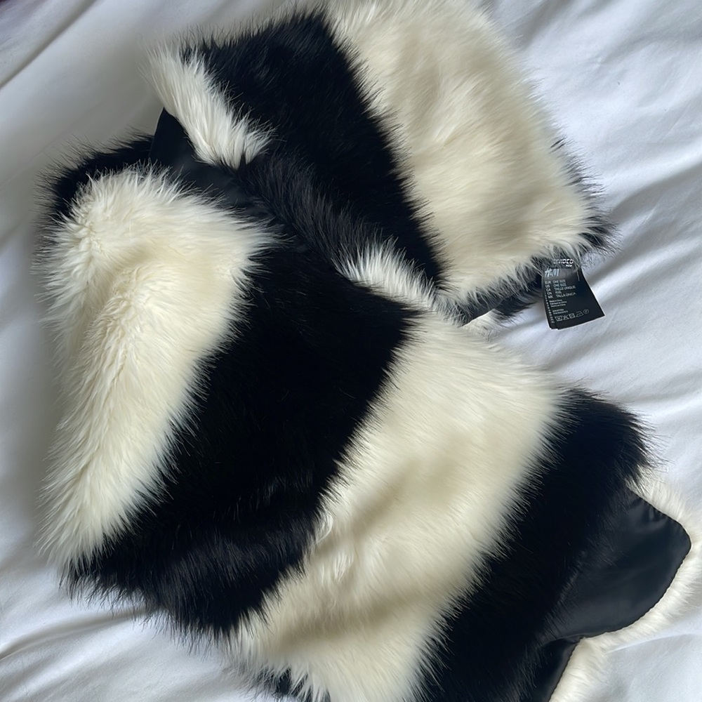 Faux fur scarf shawl 🖤